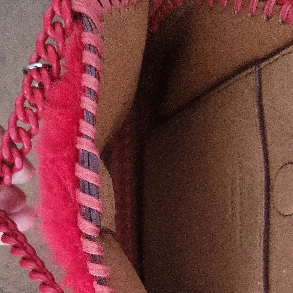 Stella Mccartney Chic Red Faux Fur Shoulder Bag Lot 049 - Picture 4 of 5